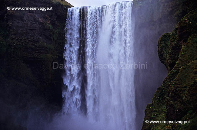 Skogafoss 76-19-09